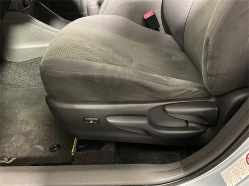 Used 2014 Toyota Prius V Two image 16