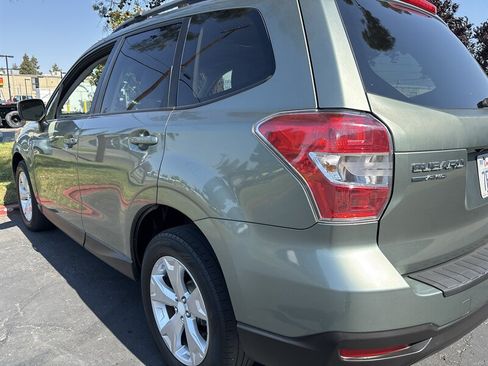Used 2015 Subaru Forester 2.5i Premium AWD/4WD image 10