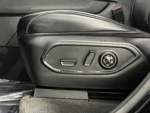 Used 2021 Jeep Grand Cherokee L Limited AWD/4WD image 15