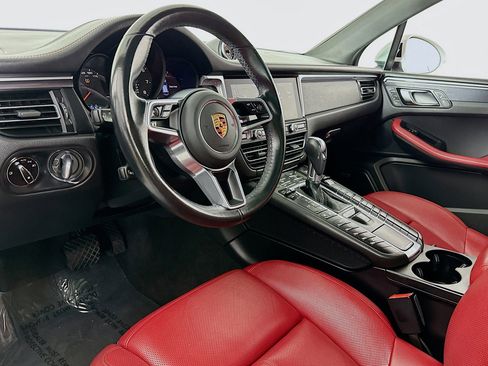 Used 2021 Porsche Macan GTS image 7