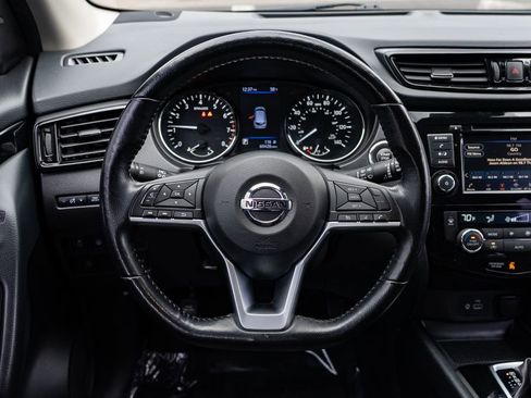 Used 2021 Nissan Rogue Sport SV FWD image 12
