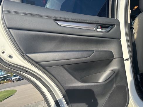 Used 2018 MAZDA CX-5 Touring image 17