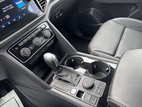 Certified 2022 Volkswagen Atlas Cross Sport SE AWD/4WD image 19