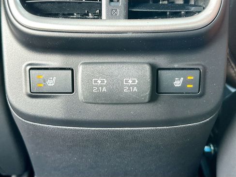 Used 2022 Subaru Outback Touring w/ Popular Package #2 image 28