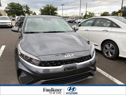 Used 2023 Kia Forte LXS FWD image 1