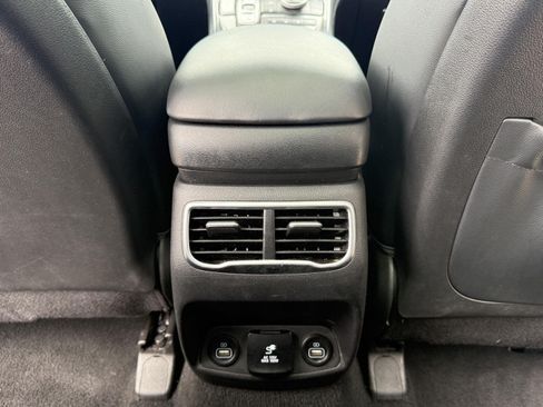 Used 2023 Hyundai Santa Fe Limited AWD/4WD image 29