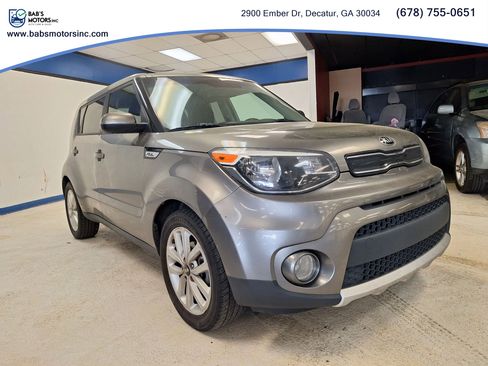 Used 2018 Kia Soul + image 1