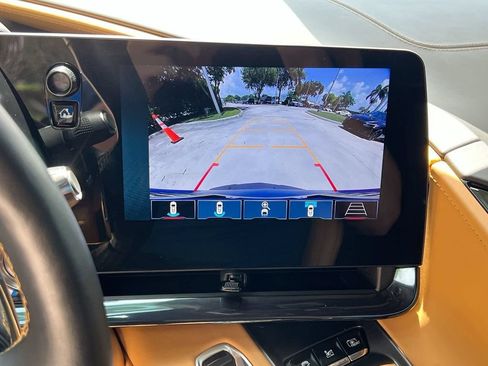 Used 2024 Chevrolet Corvette Stingray Premium Conv w/ Z51 Performance Package RWD image 16