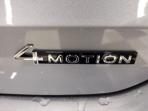 New 2025 Volkswagen Taos SE image 13