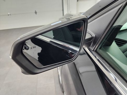 Used 2019 Chevrolet Equinox LT image 35