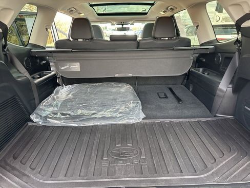 Used 2019 Subaru Ascent Limited image 36