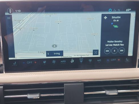 Used 2024 Lincoln Corsair Reserve w/ Equipment Group 201A AWD/4WD image 17