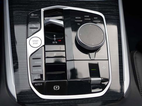 Certified 2024 BMW X5 xDrive50e w/ M Sport Package image 24