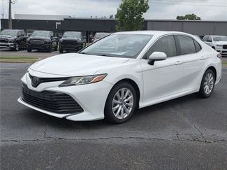 Used 2018 Toyota Camry LE FWD video 1
