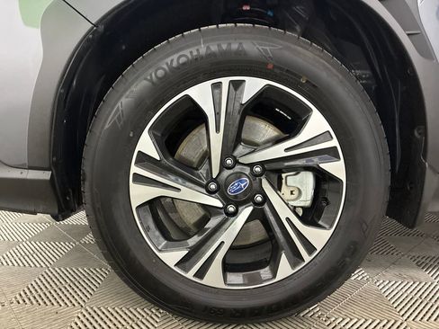 Used 2025 Subaru Crosstrek 2.0i Premium image 34