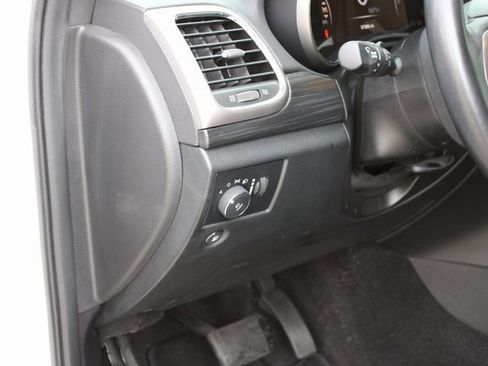 Used 2022 Jeep Grand Cherokee Laredo X image 23