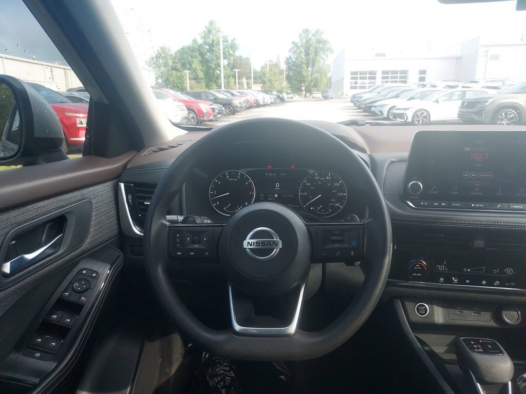Used 2021 Nissan Rogue SV AWD/4WD image 10