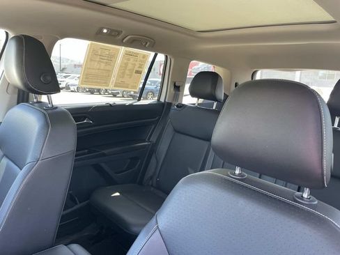 Used 2021 Volkswagen Atlas SE w/ Panoramic Sunroof Package FWD image 21