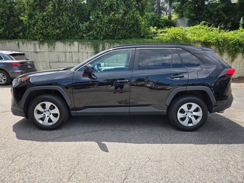 Used 2021 Toyota RAV4 LE AWD/4WD image 5