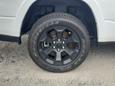 Used 2025 RAM 1500 Big Horn RWD image 5