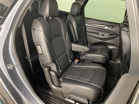 Used 2021 Buick Enclave Avenir w/ Avenir Technology Package AWD/4WD image 36