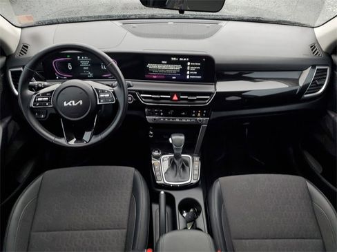 Used 2025 Kia Seltos S image 15