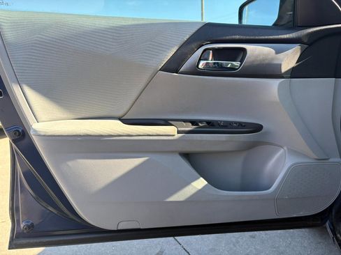 Used 2014 Honda Accord LX image 22