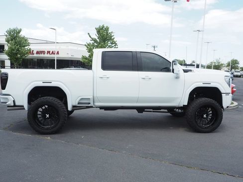 Used 2026 GMC Sierra 3500 AT4 w/ AT4 Premium Plus Package AWD/4WD image 8