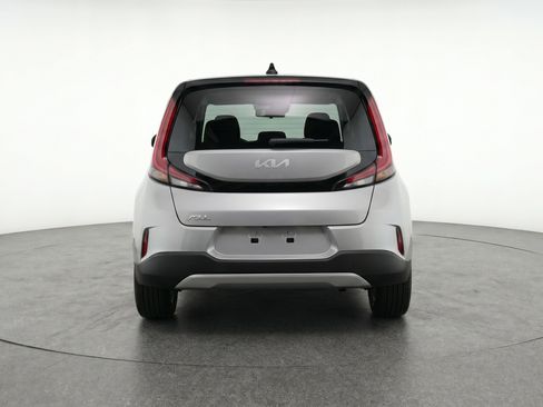 Used 2025 Kia Soul LX w/ LX Technology Package FWD image 7