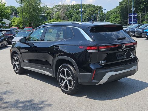 Certified 2025 Volkswagen Tiguan SE AWD/4WD image 24