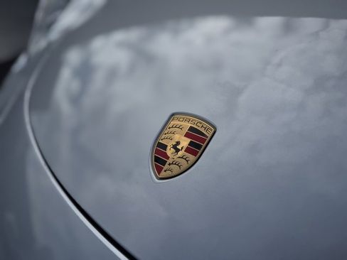 Certified 2018 Porsche 911 Carrera 4S image 30