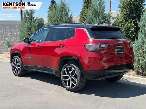 Used 2025 Jeep Compass Limited w/ Elite Group AWD/4WD image 5