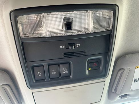 Used 2021 Toyota 4Runner SR5 image 40