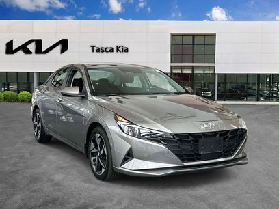 Used 2023 Hyundai Elantra SEL w/ Convenience Package