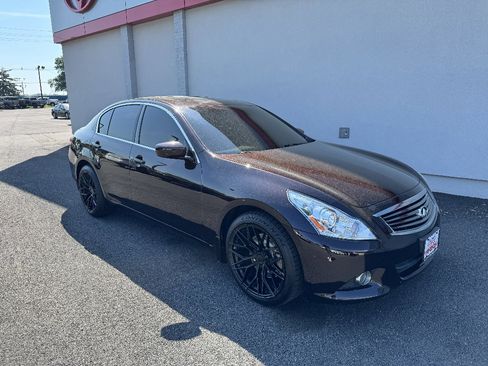 Used 2013 INFINITI G37 x Sedan w/ Premium Pkg AWD/4WD image 4