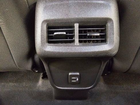 Used 2021 Chevrolet Equinox LT w/ Driver Convenience Package AWD/4WD image 36
