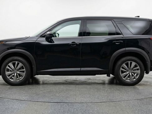 Used 2025 Nissan Pathfinder SV FWD image 5