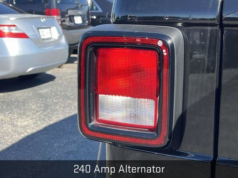 Certified 2022 Jeep Wrangler Unlimited Sport image 10