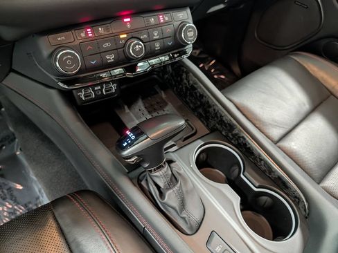 Used 2025 Dodge Durango R/T AWD/4WD image 17