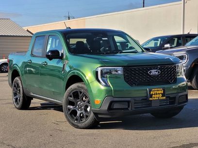 New 2025 Ford Maverick Lariat w/ Black Appearance Package