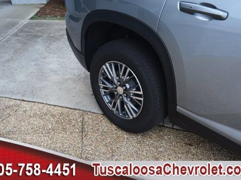 Used 2025 Chevrolet Traverse LT w/ LPO, Floor Liner Package FWD image 15