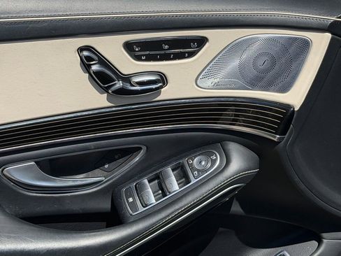 Used 2016 Mercedes-Benz S 550 Sedan image 25