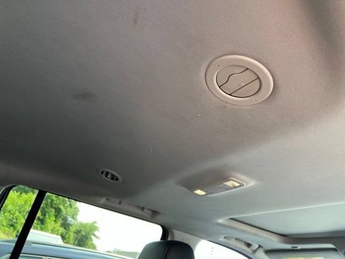 Used 2016 Chevrolet Suburban LTZ AWD/4WD image 17