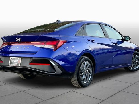 Used 2024 Hyundai Elantra SEL image 13
