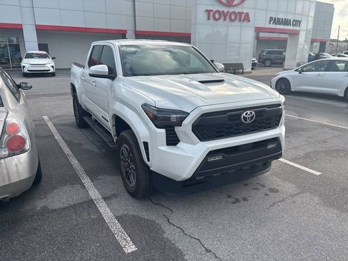 Used 2024 Toyota Tacoma TRD Sport image 16