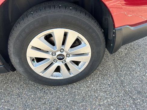 Used 2018 Subaru Outback 2.5i Premium AWD/4WD image 9