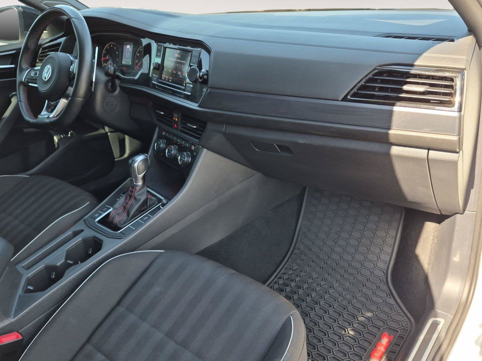 Used 2019 Volkswagen Jetta GLI FWD image 16