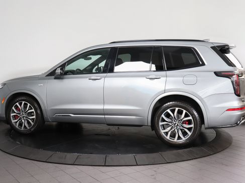 Used 2023 Cadillac XT6 Sport AWD/4WD image 3