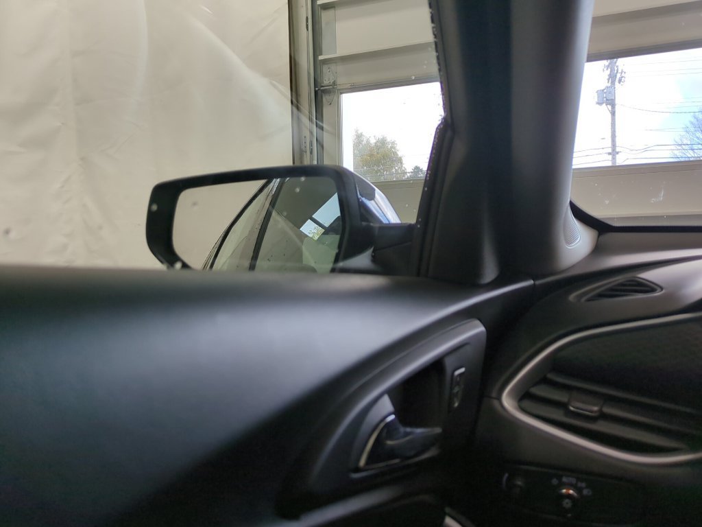Used 2025 Chevrolet Malibu LT FWD image 26