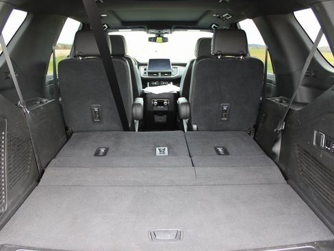 Used 2021 GMC Yukon SLT w/ SLT Premium Package image 42